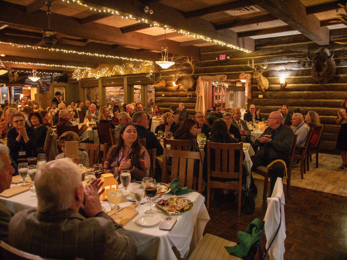 The dining room fills — Grateful Plateful Dinner